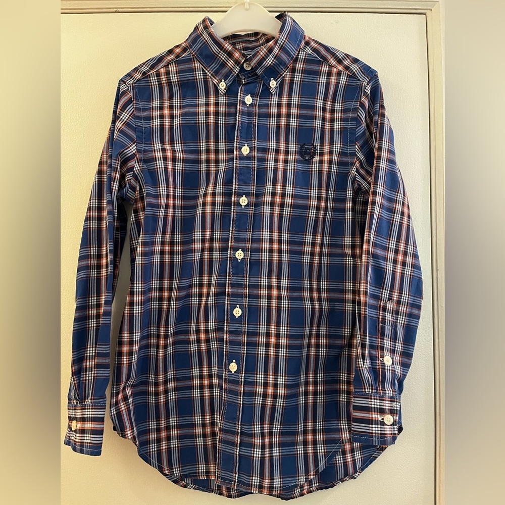 Long sleeve button down collared shirt